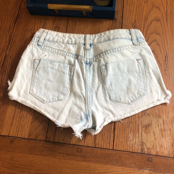 Mossimo High Rise Jean Shorts - Acid wash high waisted shorts - Picture 2 of 3
